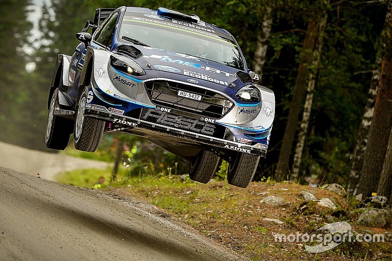 <b>Ott Tanak</b> toma el liderato en Finlandia