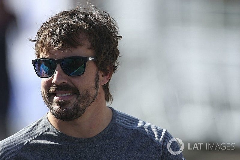 Alonso: "Heb verschillende aanbiedingen van andere teams"
