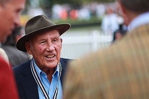 Autosportlegende Moss op 90-jarige leeftijd overleden