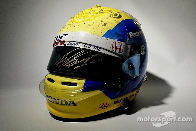 佐藤琢磨インディ500実使用ヘルメットがヤフオク!に出品中