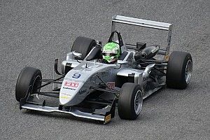 F2 Italian Trophy: Qualifiche annullate per pioggia. Fontana in pole