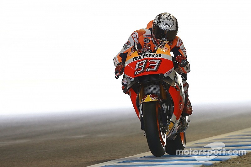 Pedrosa crash shows why 2016 title not guaranteed - Marquez