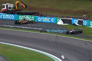 VÍDEO F1: Piastri, Hulkenberg e Colapinto batem e causam bandeira vermelha na sprint do GP de São Paulo