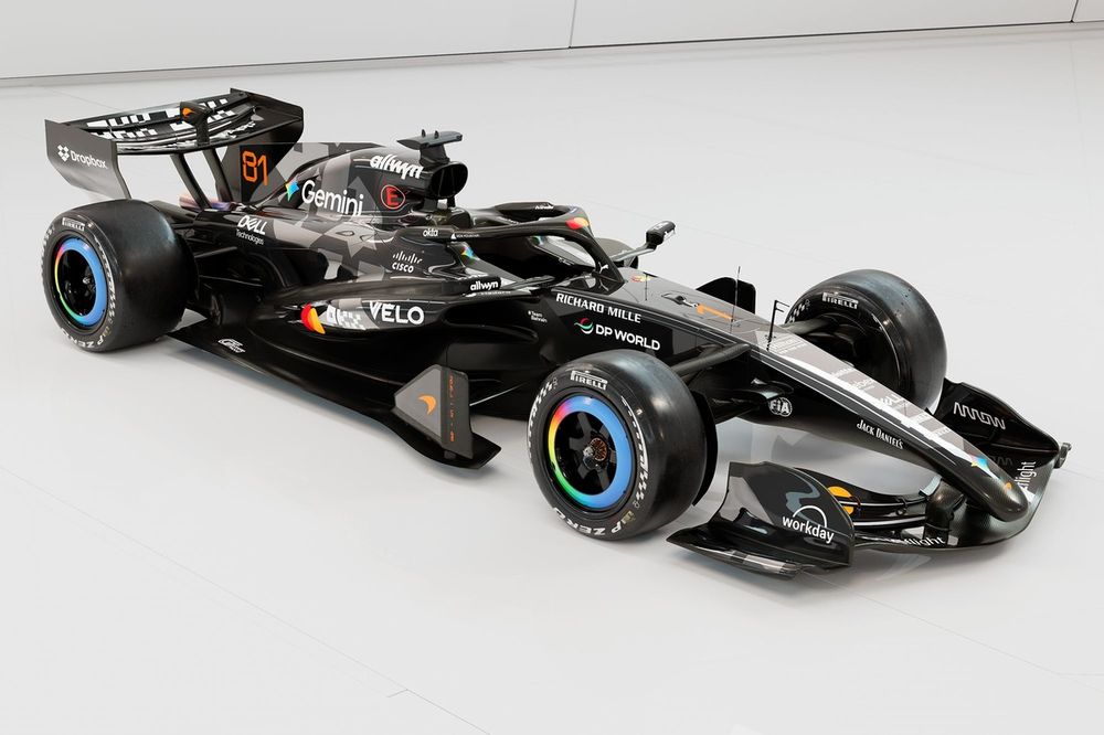 Livrea di prova McLaren MCL40 a Barcellona