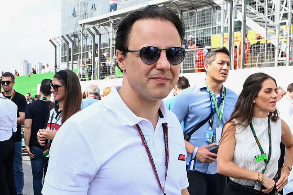 Felipe Massa en la parrilla de salida