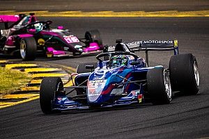 Sydney S5000: Golding dominates opener