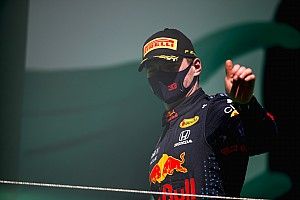 Vettel: Ketenangan Verstappen Lebih Penting dibanding Pimpin Klasemen