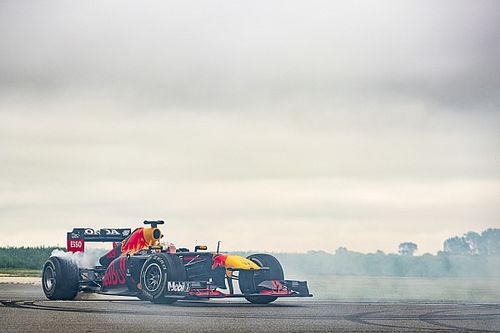 Red Bull, Mount Panorama'da gösteri sürüşü düzenleyecek