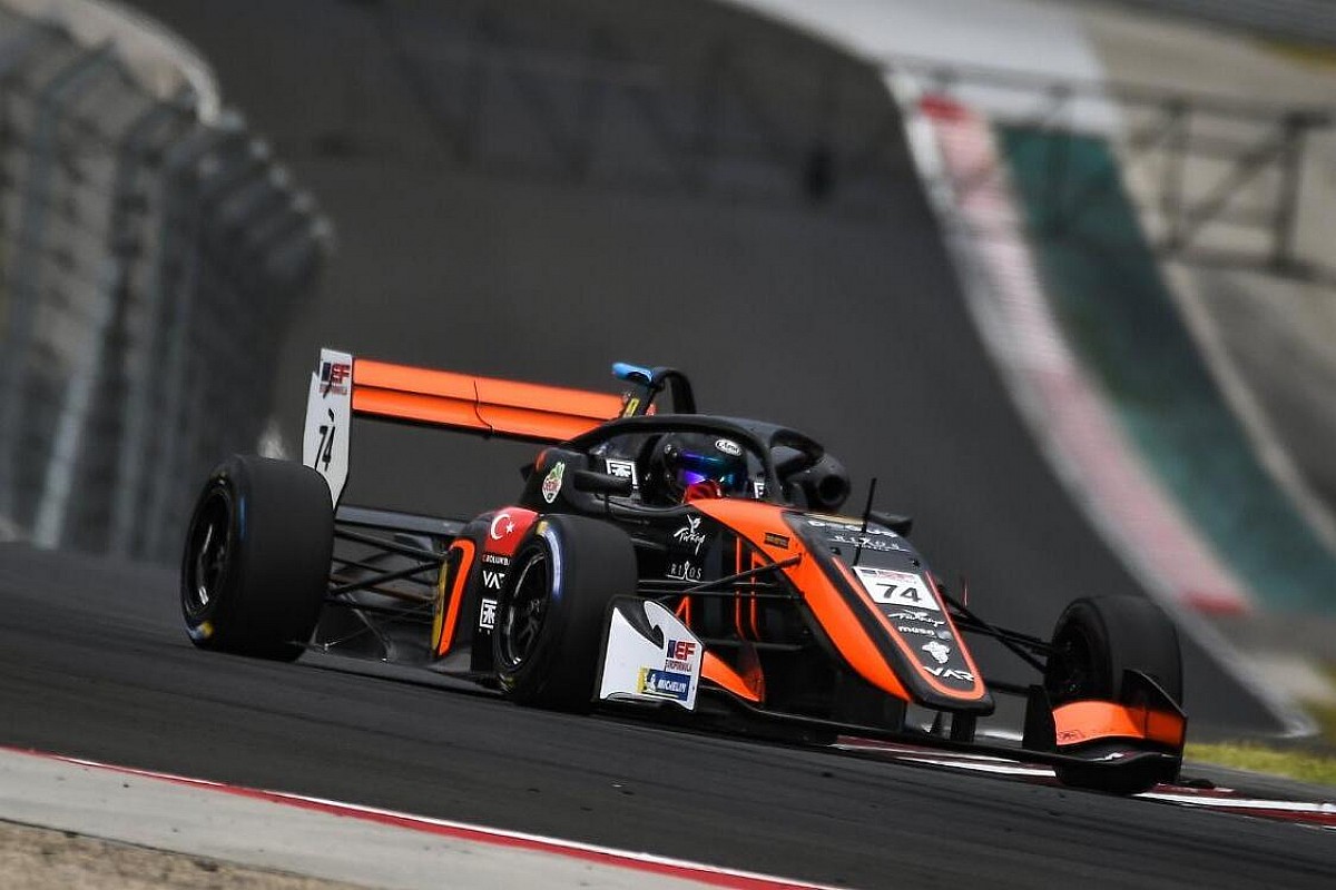 Euroformula Open Macaristan: Crawford pole pozisyonunda, Cem 5. oldu