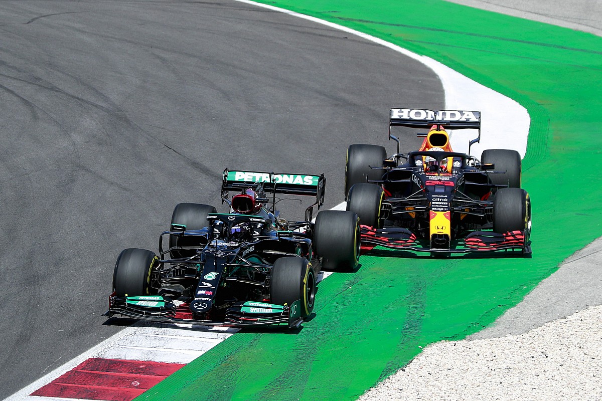 Analyse: Verborgen aspect van titelstrijd tussen Red Bull en Mercedes