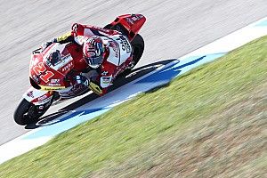 Moto2スペイン決勝:ディ・ギャナントニオが逃げ切って嬉しい初優勝。小椋藍7位でフィニッシュ