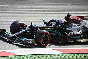 F1: Hamilton lamenta perder "segundo lugar fácil" após danos no carro