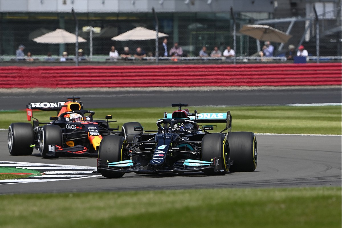 Hasil Kualifikasi F1 GP Inggris: Hamilton Redam Verstappen, Russell Impresif