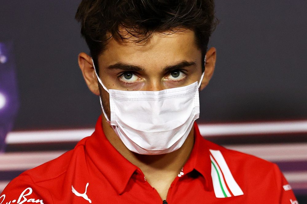Leclerc: "2022 aracı farklı görünüyor"