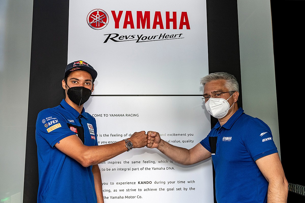 Razgatlıoglu aplaza su salto a MotoGP: renueva dos años con Yamaha en SBK
