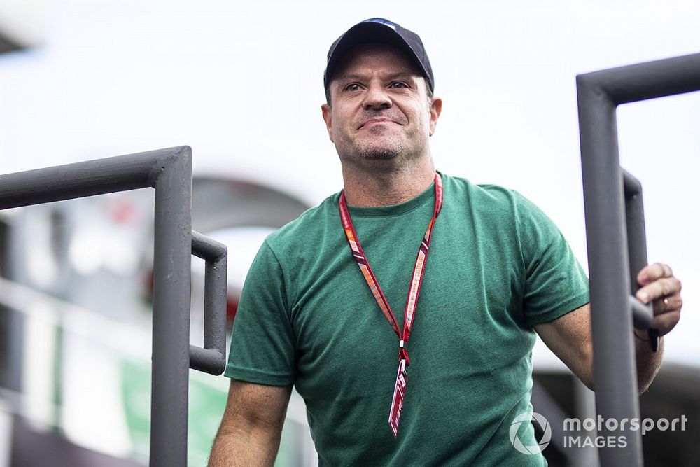 Rubens Barrichello on the drivers parade 