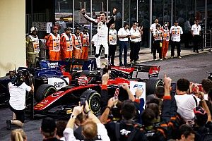 F2 Abu Dhabi: Russell amankan titel 2018, Albon mogok, Gelael P17