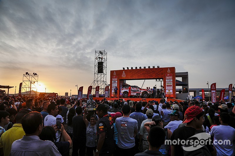 Exit Wevers in Dakar 2019 door gebroken voet navigator