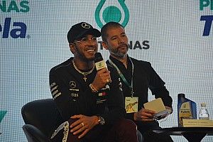 Hamilton: Foco em recordes de Schumi pode me fazer “tropeçar”