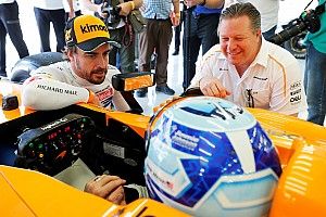 A McLarennél ismerik Alonsót, tartanak is tőle