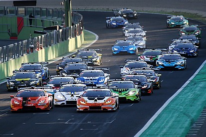 Lamborghini World Final: 56 Huracán a caccia dei titoli a Jerez
