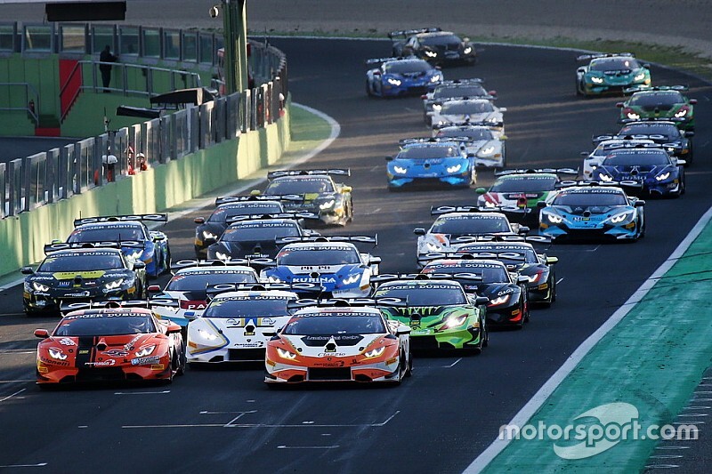 Lamborghini World Final: 56 Huracán a caccia dei titoli a Jerez