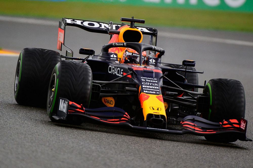Verstappen: "Bu şekilde kazanmak istemesem de her zafer çok önemli"