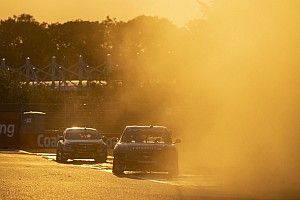 Supercars confirms new manufacturer talks