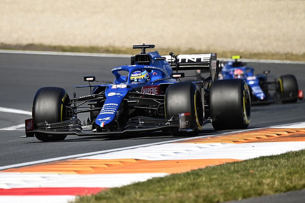 Fernando Alonso, Alpine A521, Esteban Ocon, Alpine A521