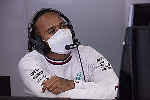 A Mercedes „spontán” fog dönteni Lewis Hamilton motorcseréjéről