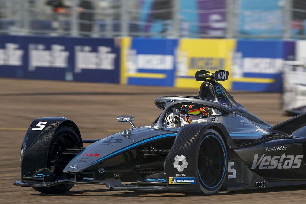 Berlin E-Prix: Sezonun son pole pozisyonu Vandoorne ve Mercedes'in oldu!