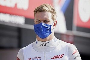 Perspektif Baru Mick Schumacher soal Karier Ayahnya Lewat Dokumenter