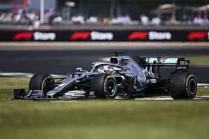 Mercedes перед стартом посчитал схему с одним пит-стопом «слишком медленной». В итоге она принесла Хэмилтону победу