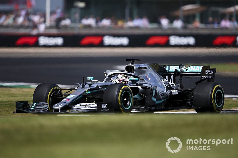 Mercedes перед стартом посчитал схему с одним пит-стопом «слишком медленной». В итоге она принесла Хэмилтону победу