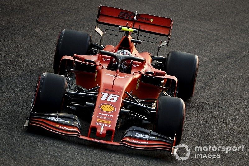 Leclerc se impone en la última práctica de Singapur