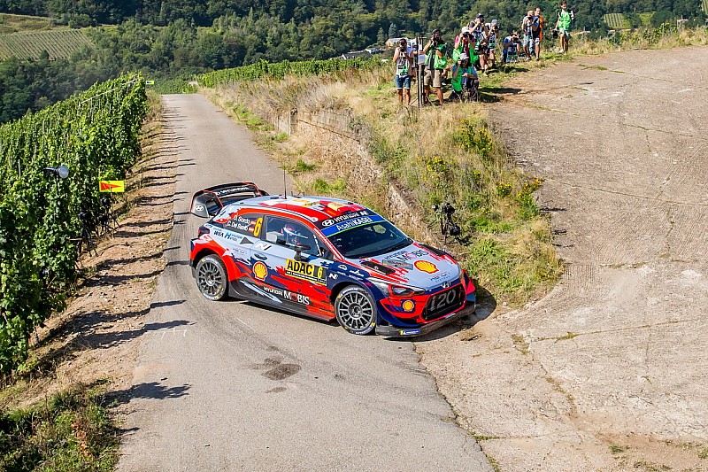 WRC, Rally Germania, PS6: Tanak batte Neuville di 1". Sordo 4°