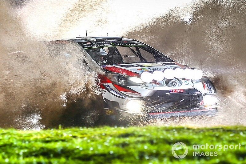 WRC, Rally Galles, PS10: Tanak domina al buio e va in testa!