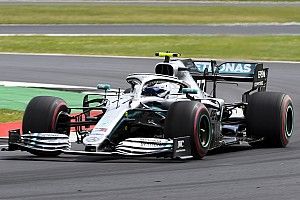 Bottas supera a Hamilton por 0s069 en el viernes de Silverstone