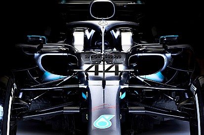 Hamilton nem aggódik amiatt, hogy tönkremehet a motorja a futamon