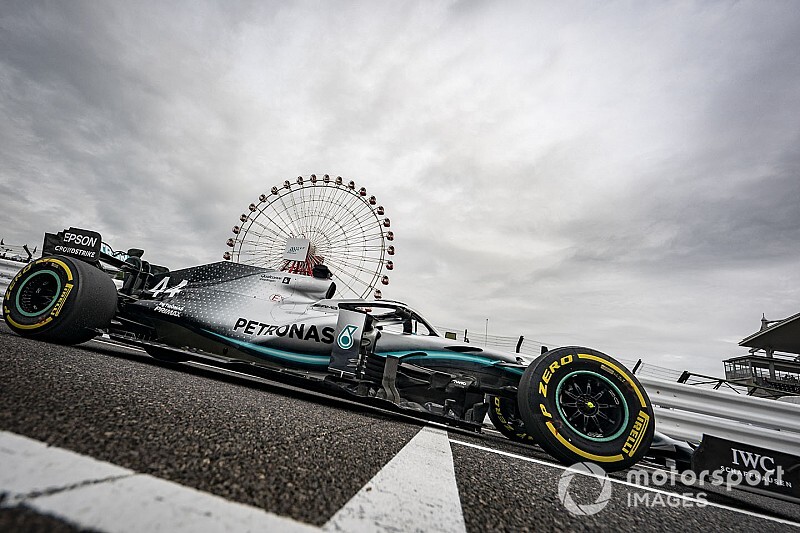 Hamilton finoman célzott rá, hogy Bottas komoly előnyt kapott Japánban