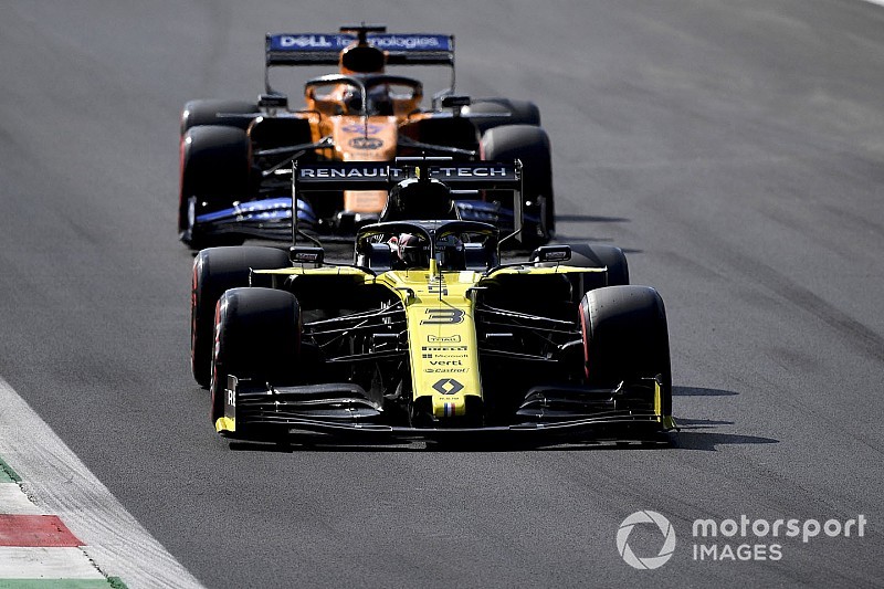 Прост: Успех в Монце снял давление с Renault