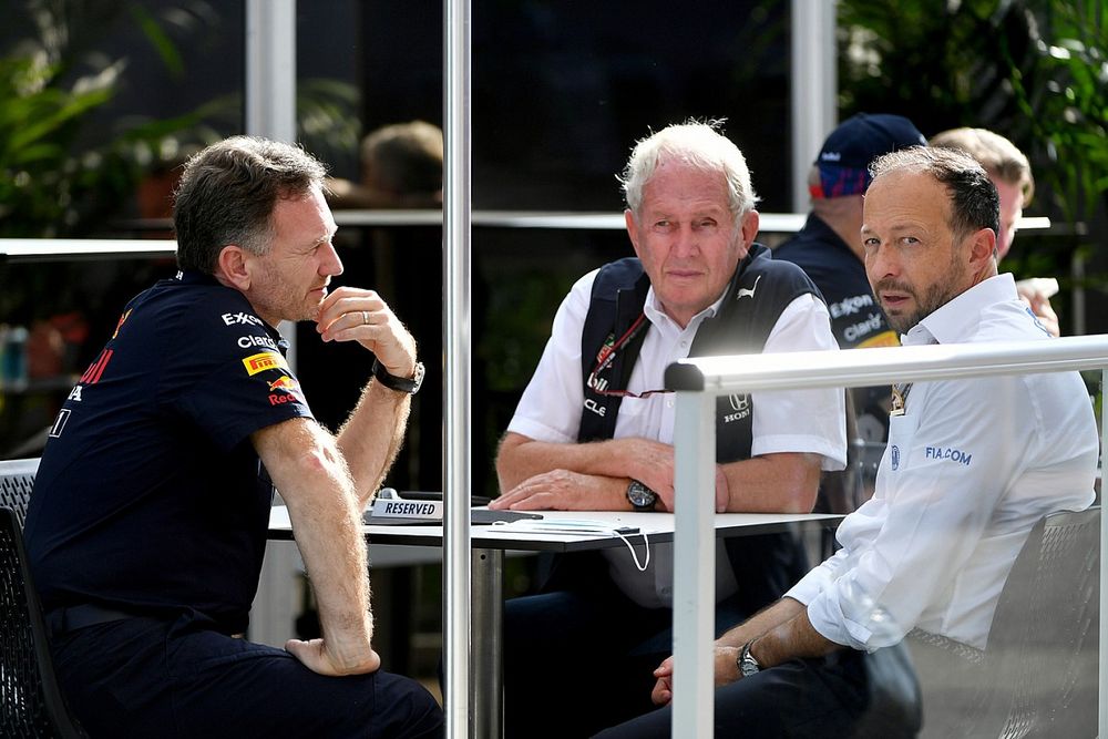 Christian Horner, Team Principal, Red Bull Racing, and Helmut Marko, Consultant, Red Bull Racing