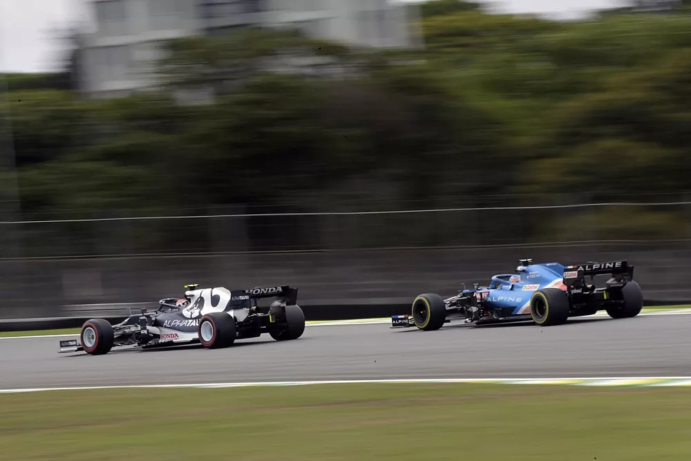 Pierre Gasly, AlphaTauri AT02, Fernando Alonso, Alpine A521