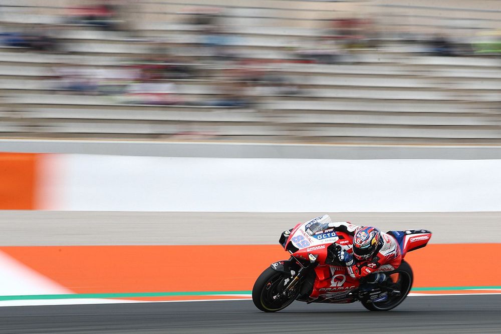 Martín győzőtt a MotoGP időmérőjén Valenciában, Rossi a Q2-ben szerepelt!