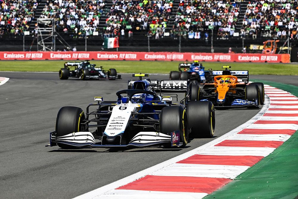 Nicholas Latifi, Williams FW43B, Lando Norris, McLaren MCL35M, et Esteban Ocon, Alpine A521