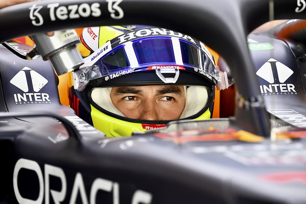 Sergio Perez, Red Bull Racing RB15 Mule 