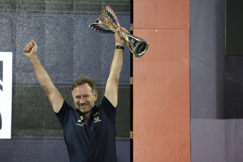 Christian Horner, Team Principal, Red Bull Racing, lifts the Constructors trophy