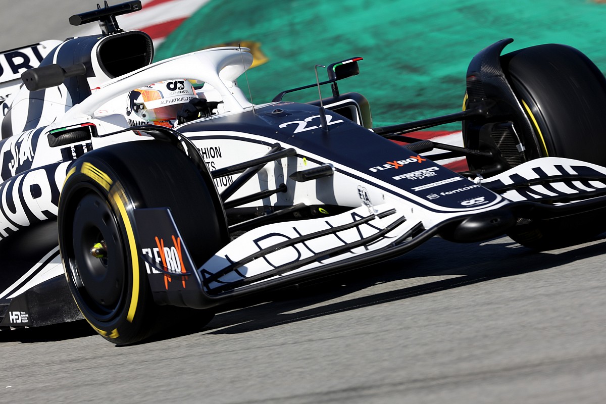 スパーク 1/18 アルファタウリ F1 角田裕毅 2022 日本GP 角田裕毅、18インチタイヤに「コントロールしやすくなった」と好