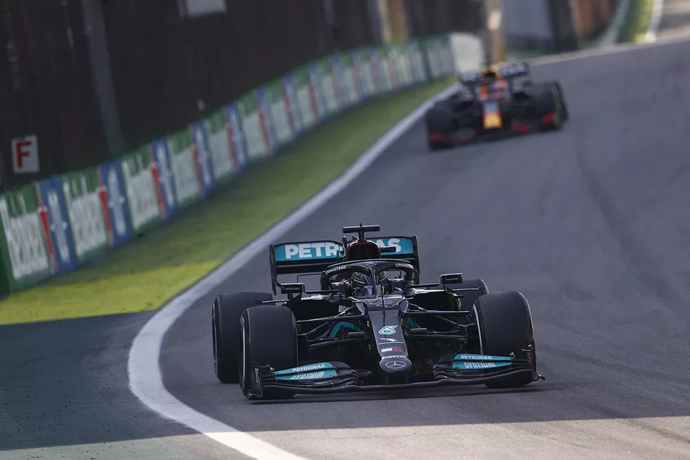 Lewis Hamilton, Mercedes W12, Max Verstappen, Red Bull Racing RB16B