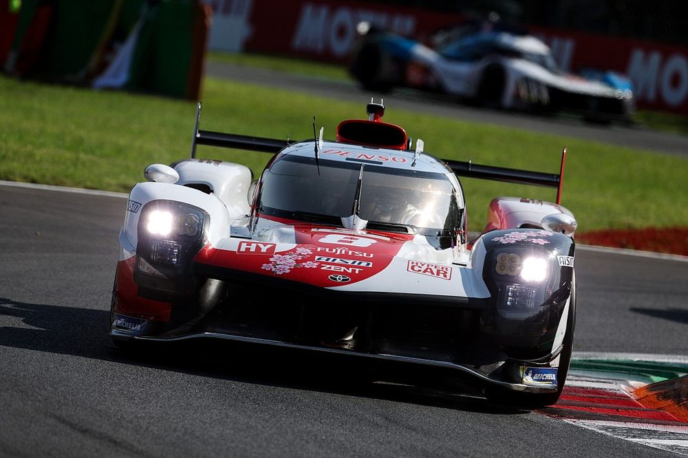 #8 Toyota Gazoo Racing Toyota GR010 - Hybrid: Sébastien Buemi, Brendon Hartley, Ryo Hirakawa